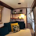 Lovely Canal Boat In Little Venice For Family & Friends